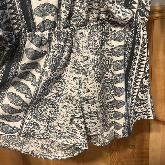 Elan Paisley Print Romper - Picture 4 of 10